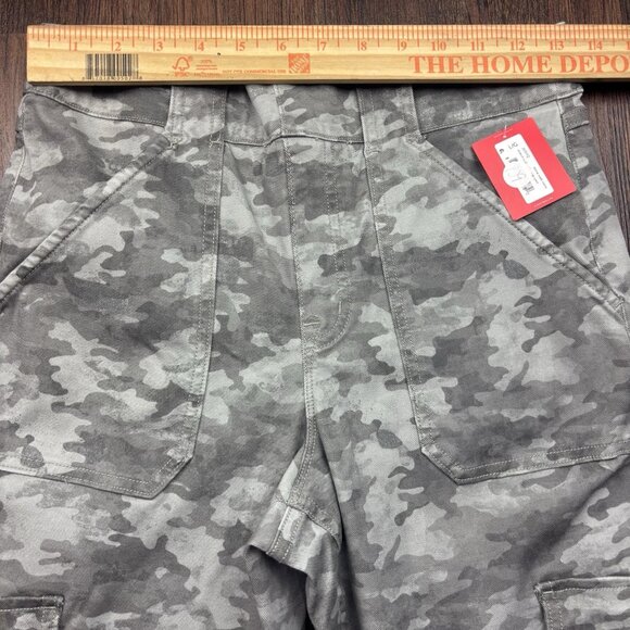 NWT SPANX Stretch Twill Camo Cargo Joggers Women’s Size Large - Picture 8 of 12